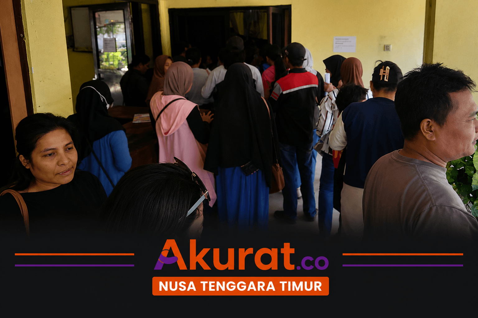 Pelaku UMKM 'Serbu' Kantor Dinas Kominfo NTT, Bawa KTP dan Materai