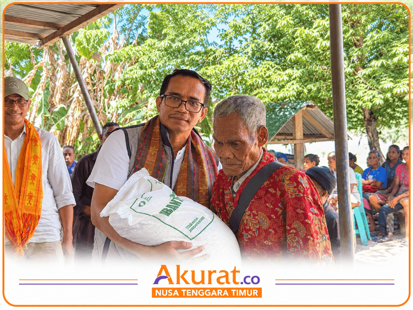 BULOG NTT bersama Usman Husin Laksanakan Penyerahan Simbolis Bantuan Pangan Beras Alokasi Juli–September 2026 di Kabupaten Kupang.